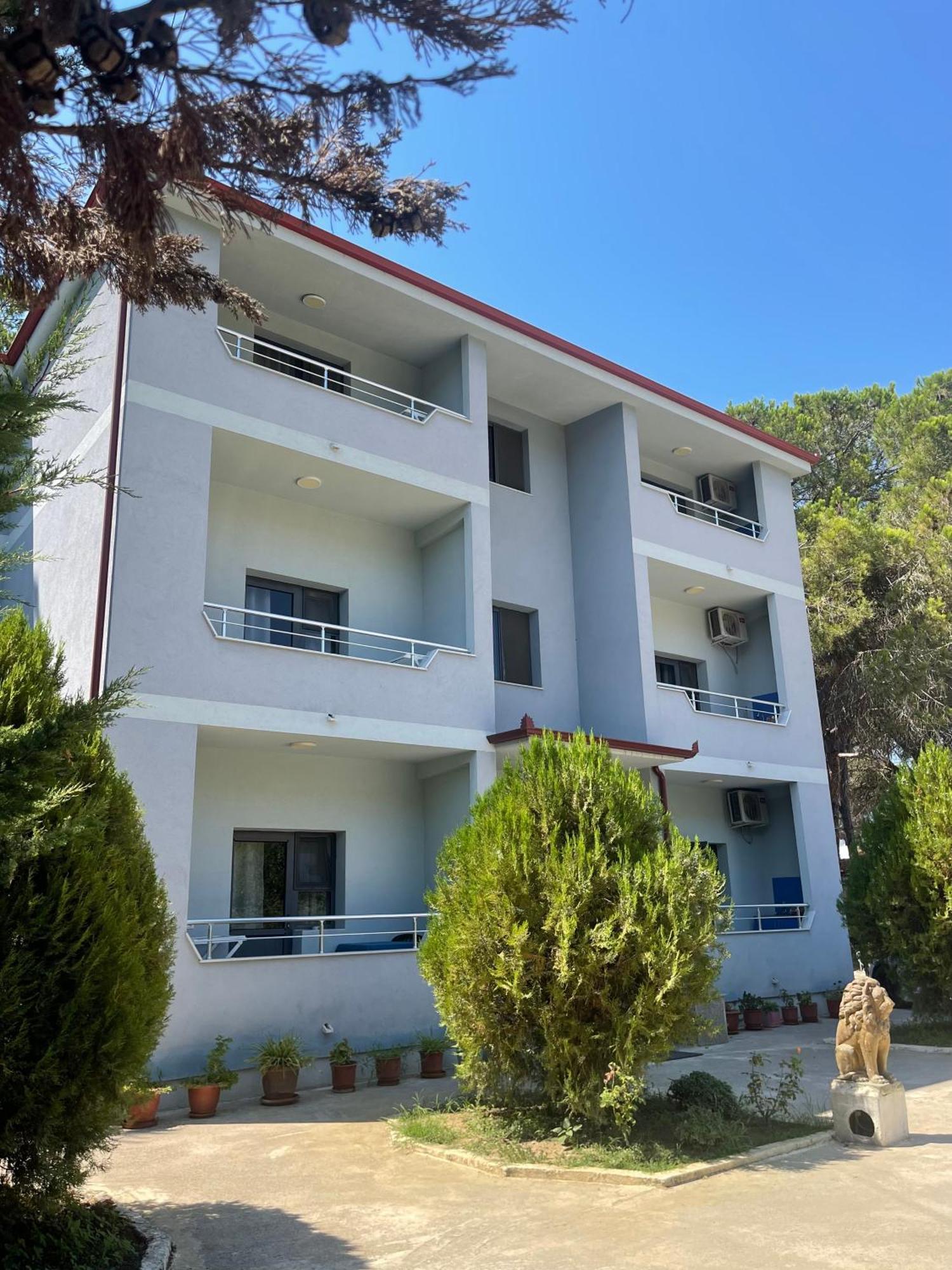 Canary Hotel Golem  Exterior photo